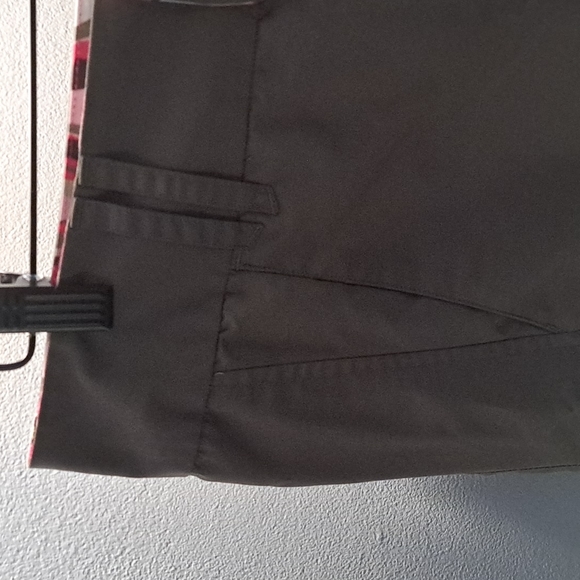 Columbia Grey Athleisure Hiking Shorts - Picture 2 of 7